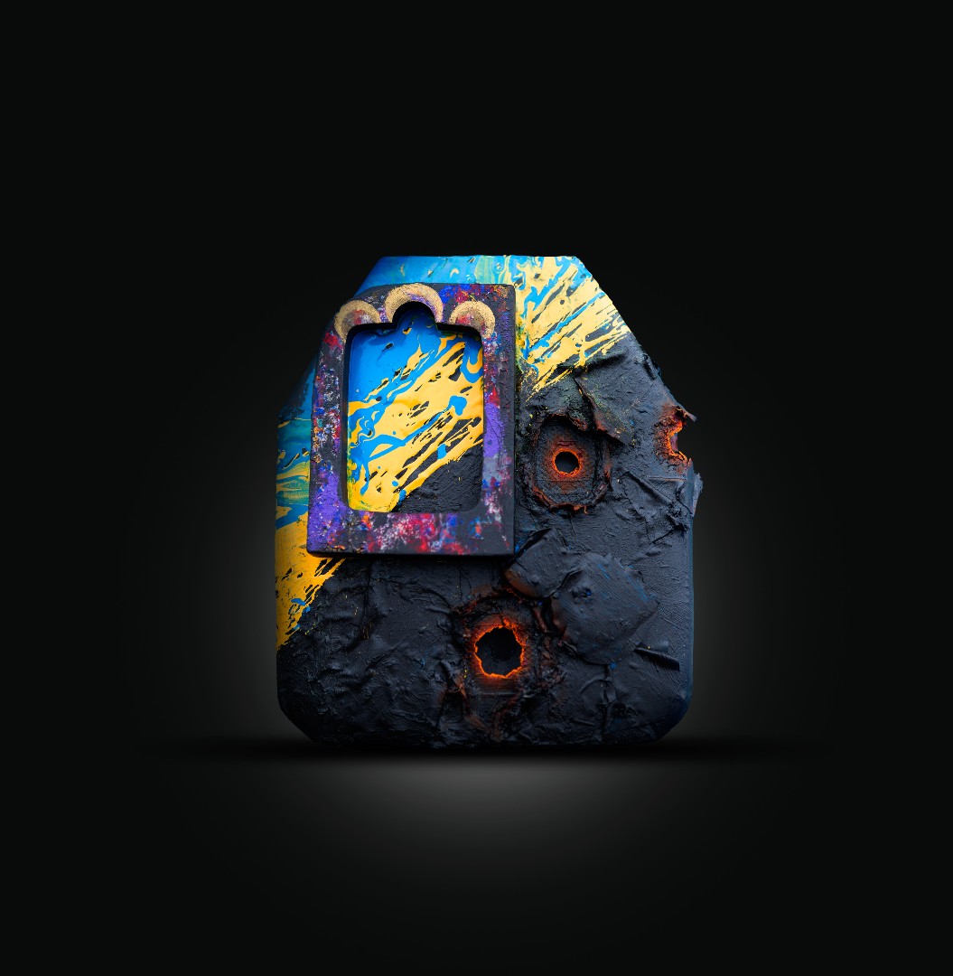 Ett färgglatt konstverk mot svart botten.